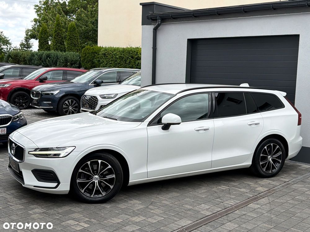 Volvo V60 B3 B DKG Momentum - 18