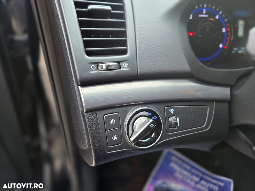 Hyundai i40 i40cw 1.7 CRDi Fifa World Cup Edition - 35