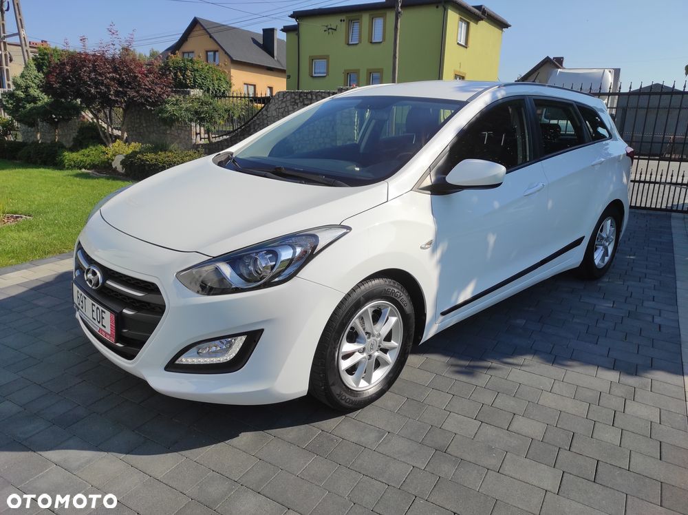 Hyundai i30 1.6 Classic + - 9