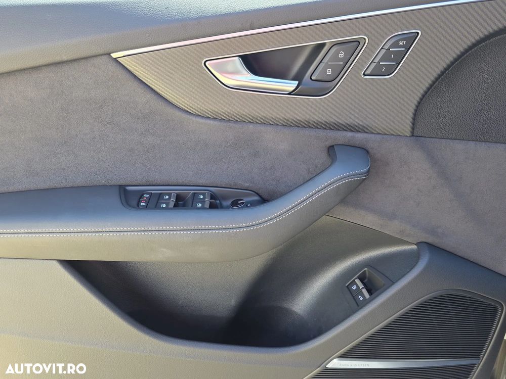 Audi Q8 55 TFSI e quattro Tiptronic PHEV - 8