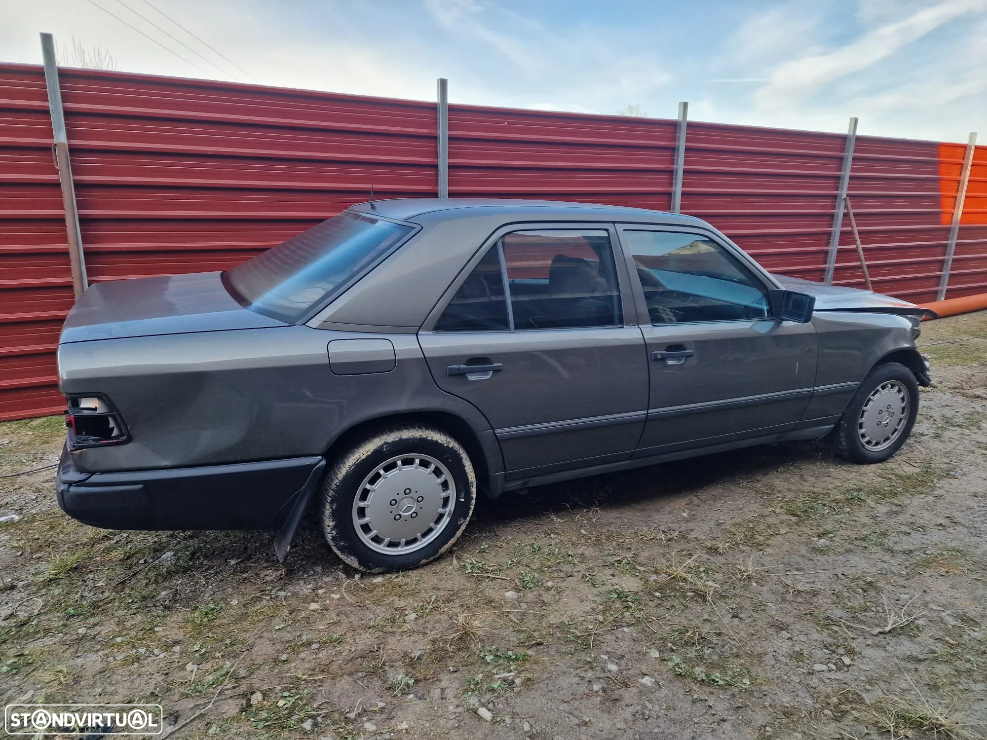 Mercedes-Benz E200 D - 2