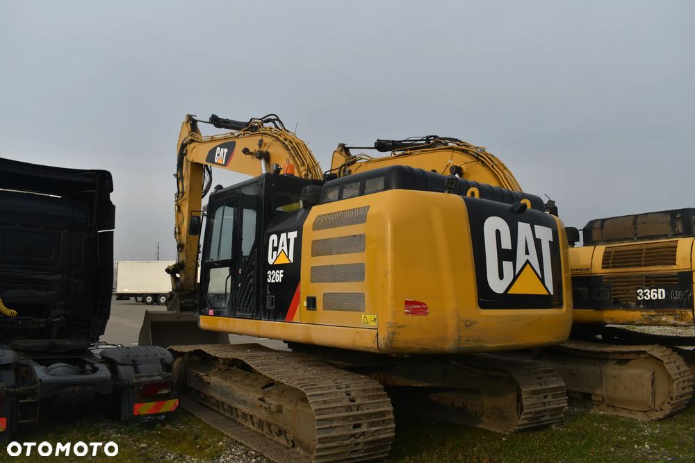 Caterpillar 326FL - 4