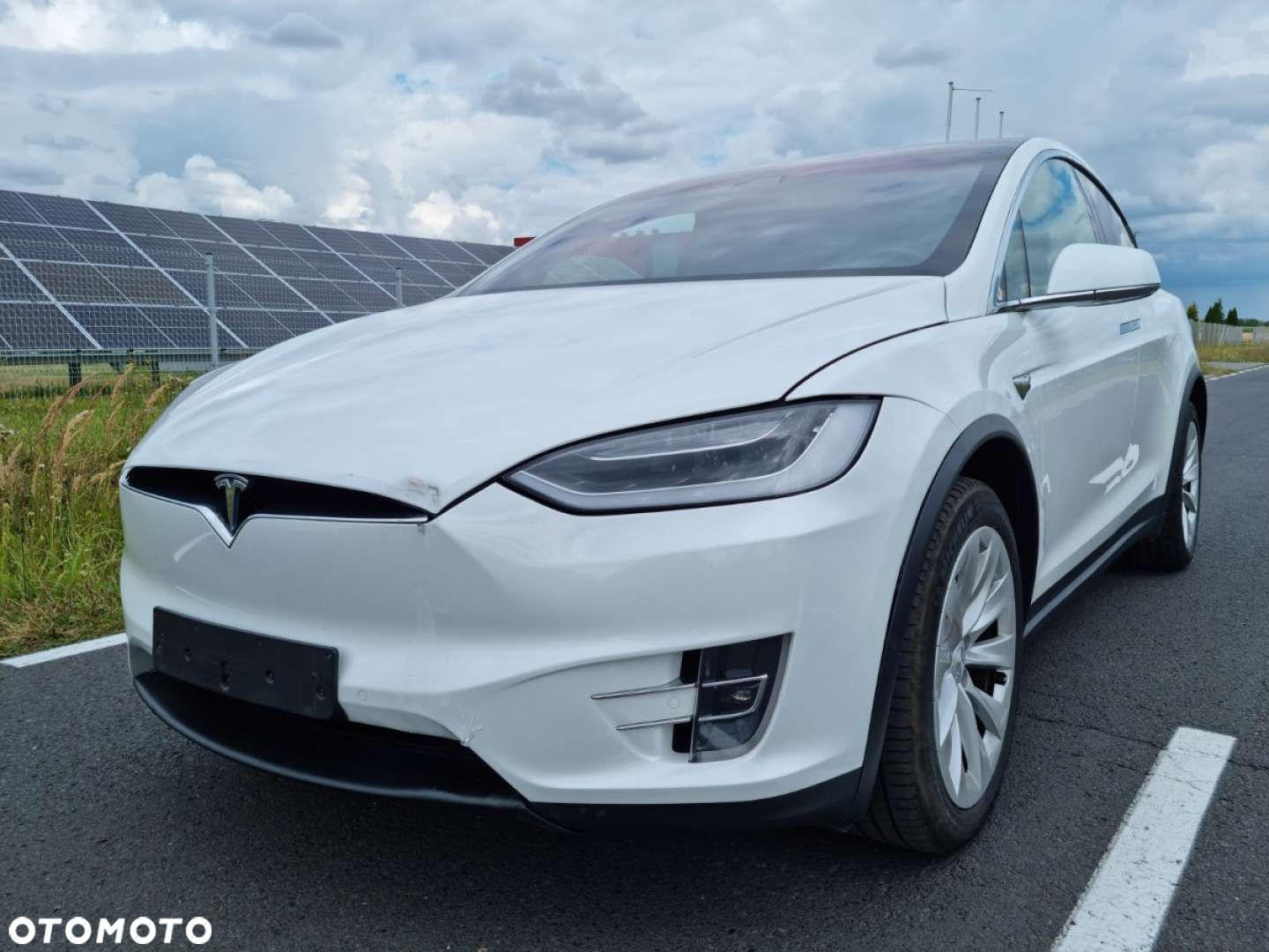 Tesla Model X 75 D - 12
