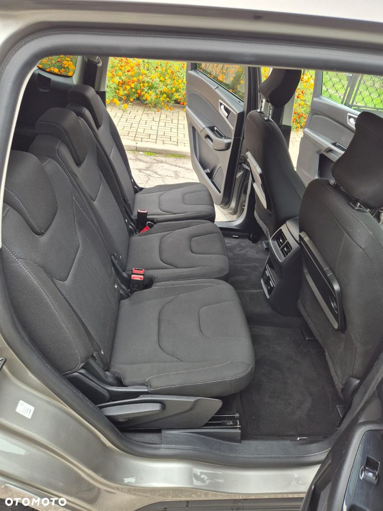 Ford S-Max 2.0 TDCi Titanium PowerShift - 2