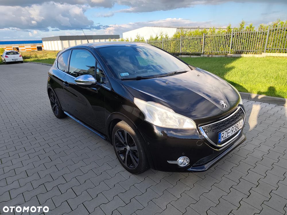 Peugeot 208 1.6 THP Allure - 2