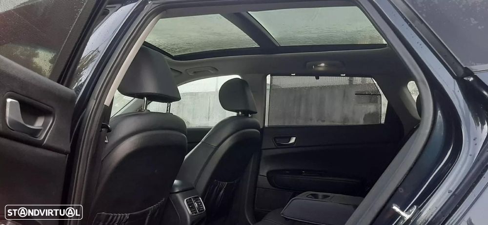 Kia Optima SW - 34