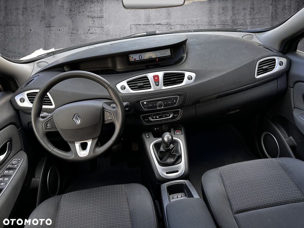 Renault Scenic 1.6 16V 110 Authentique - 11