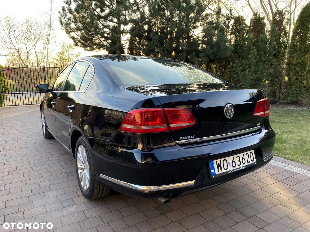 Volkswagen Passat 1.6 TDI Comfortline - 5