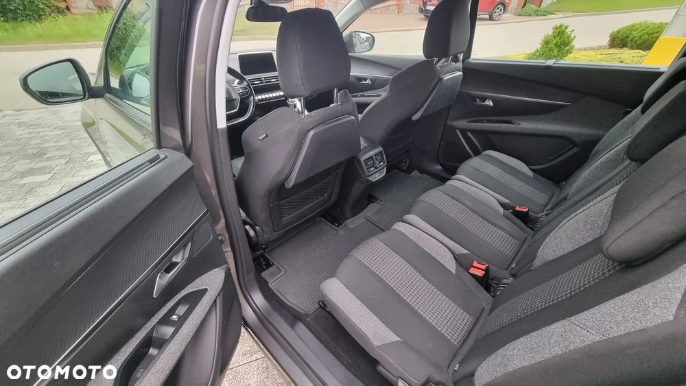 Peugeot 5008 - 15