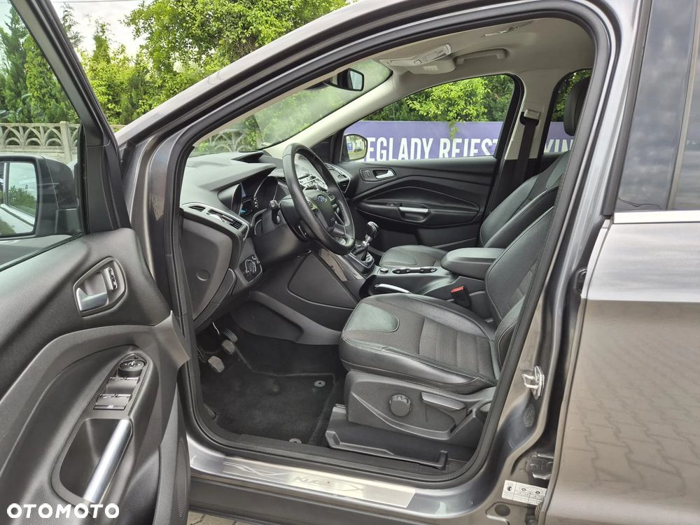 Ford Kuga 2.0 TDCi 4x4 Titanium - 23