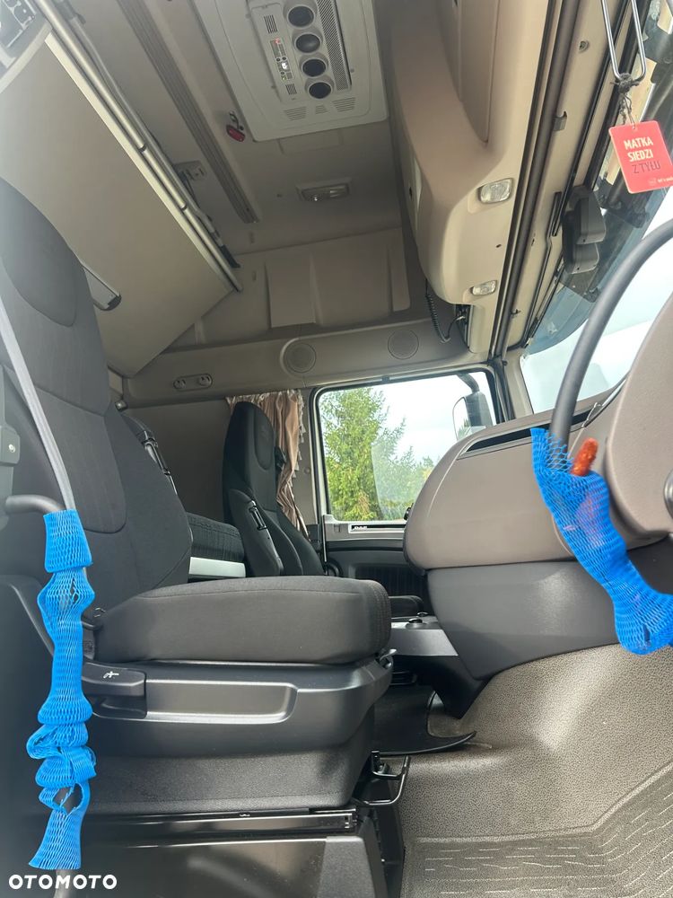 DAF XF 106 480 MEGA / NOWY VTG i KLOCKI ZMIENIONE W DBK / DO WGLĄDU FAKTURA / LOW DECK / POLSKI SALON / TYLKO 553 613 KM PRZEBIEGU / ŚREDNIE SPALANIE 26.5 L !! - 37