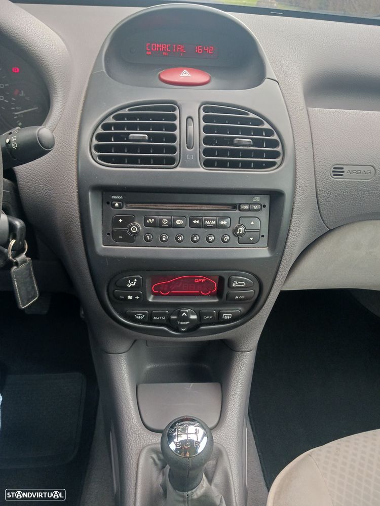 Peugeot 206 1.1 Black & Silver - 20