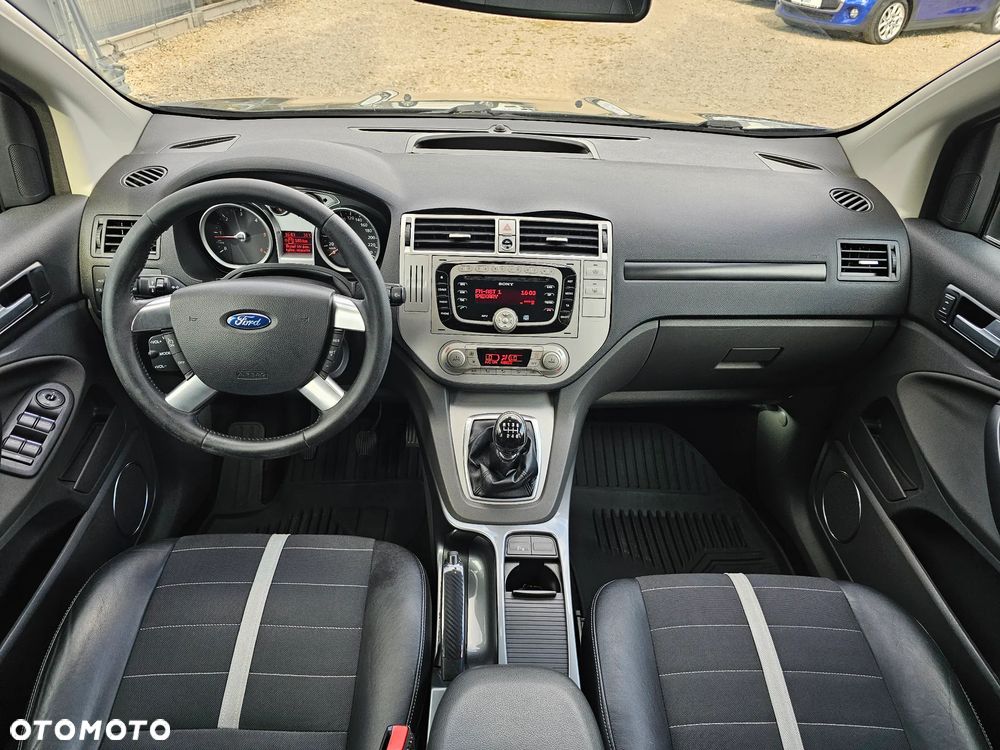 Ford Kuga 2.0 TDCi 4x4 Titanium - 9