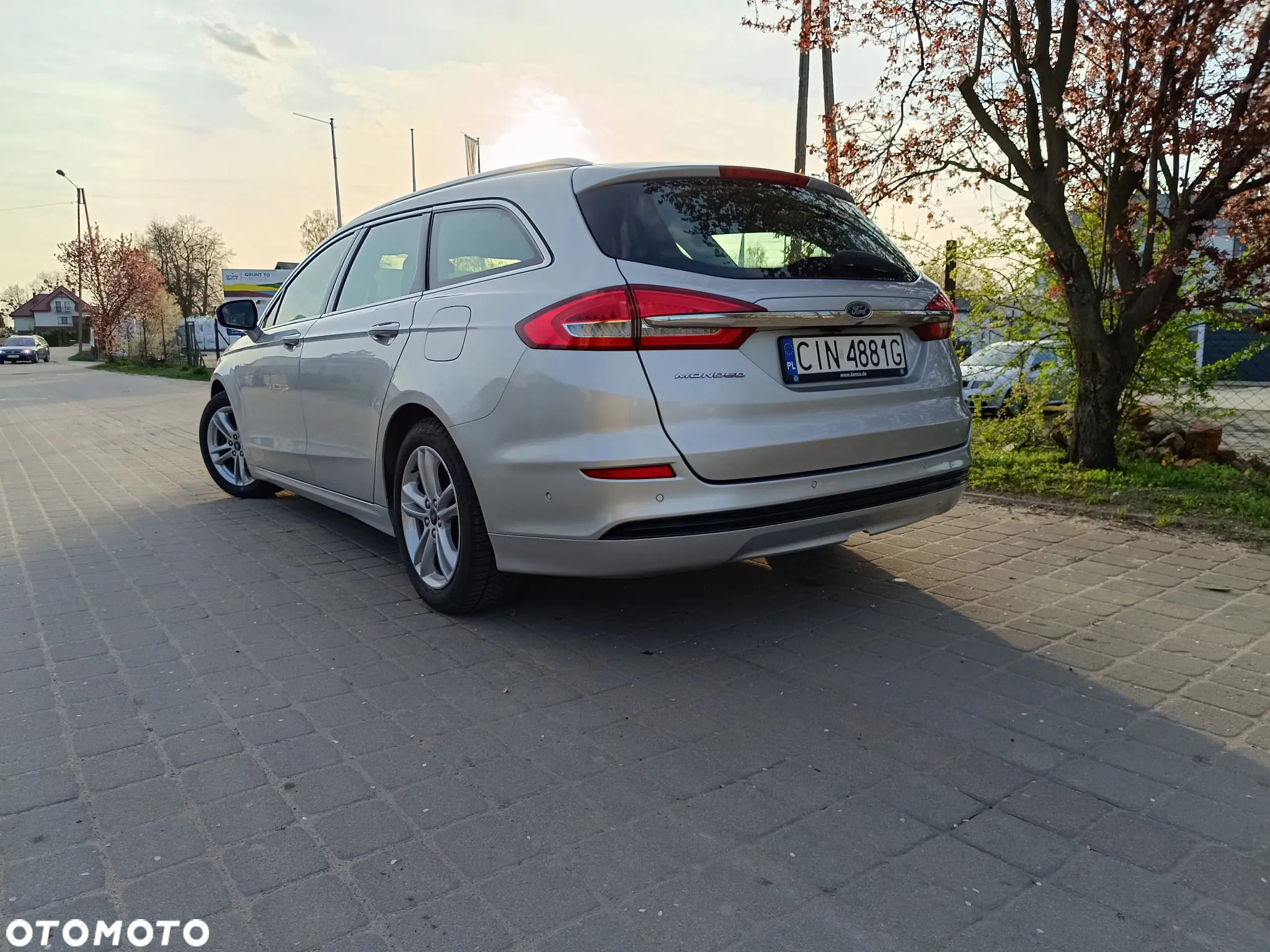 Ford Mondeo - 17