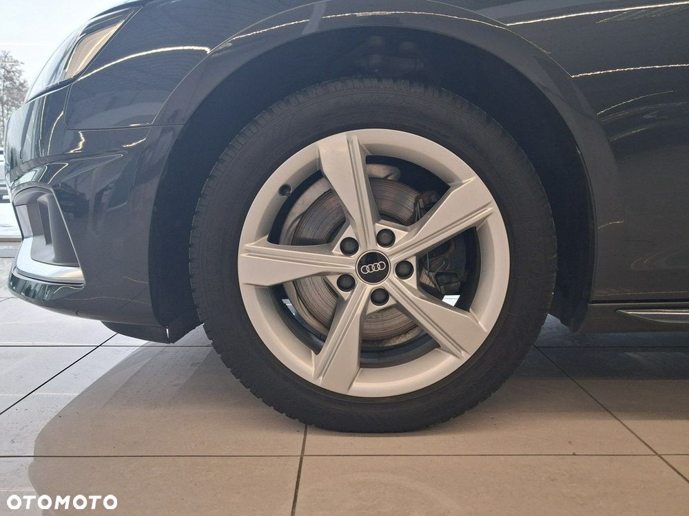 Audi A4 Limousine - 11