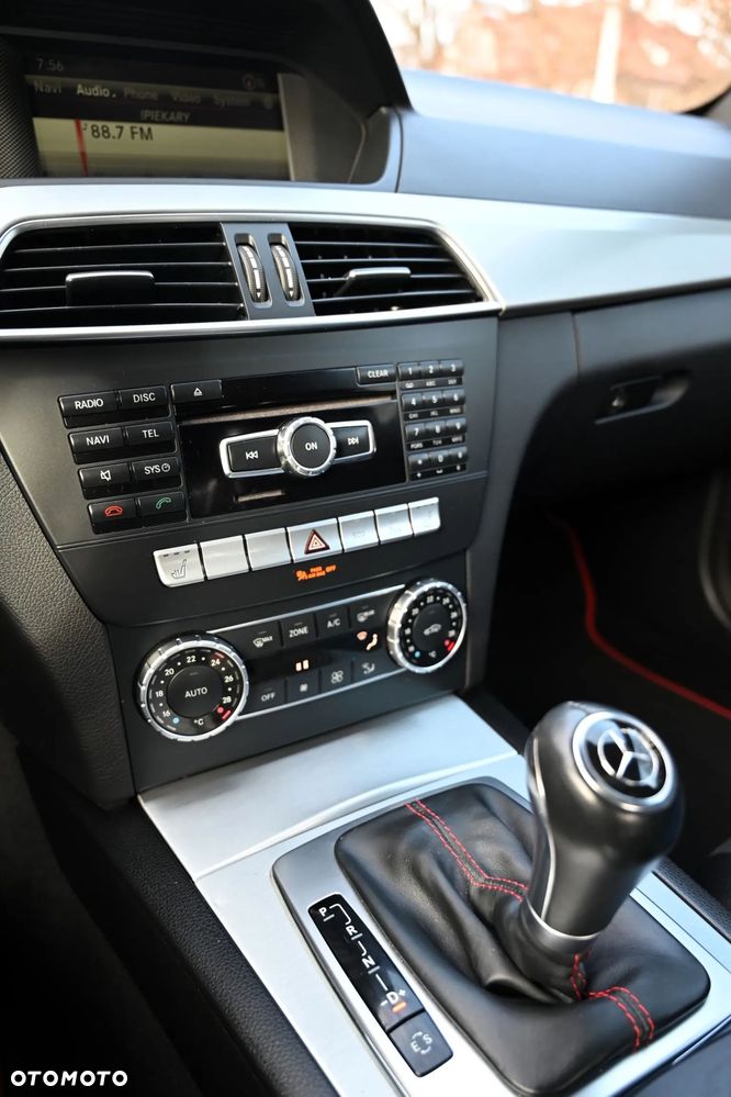 Mercedes-Benz Klasa C 350 7G-TRONIC Edition - 38