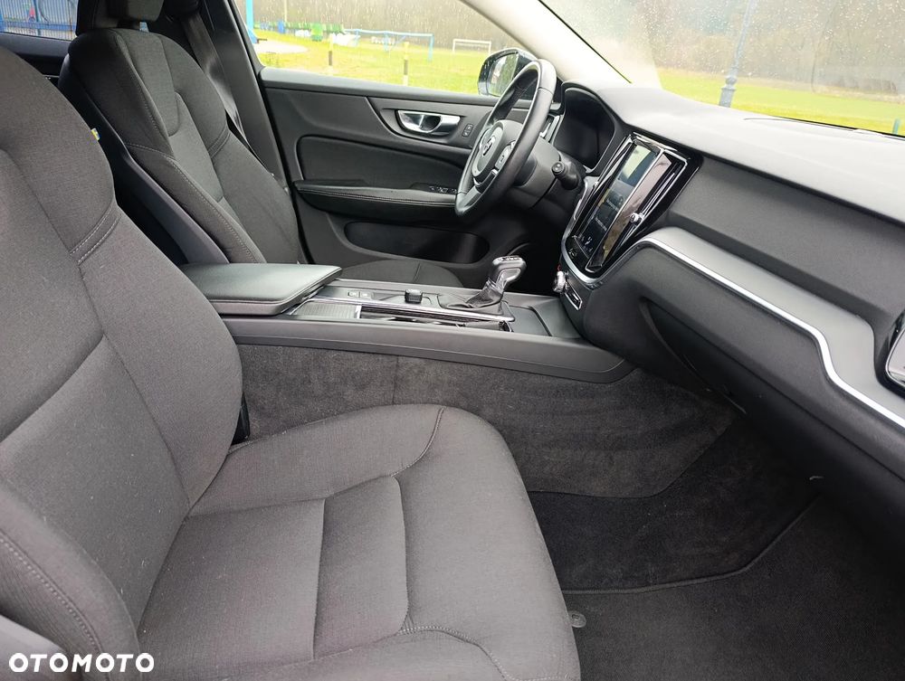 Volvo V60 D3 AWD Geartronic Momentum - 19