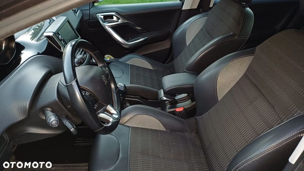 Peugeot 2008 1.6 BlueHDi Allure - 12