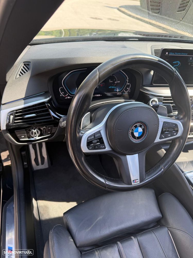 BMW 545 e xDrive Pack M - 20