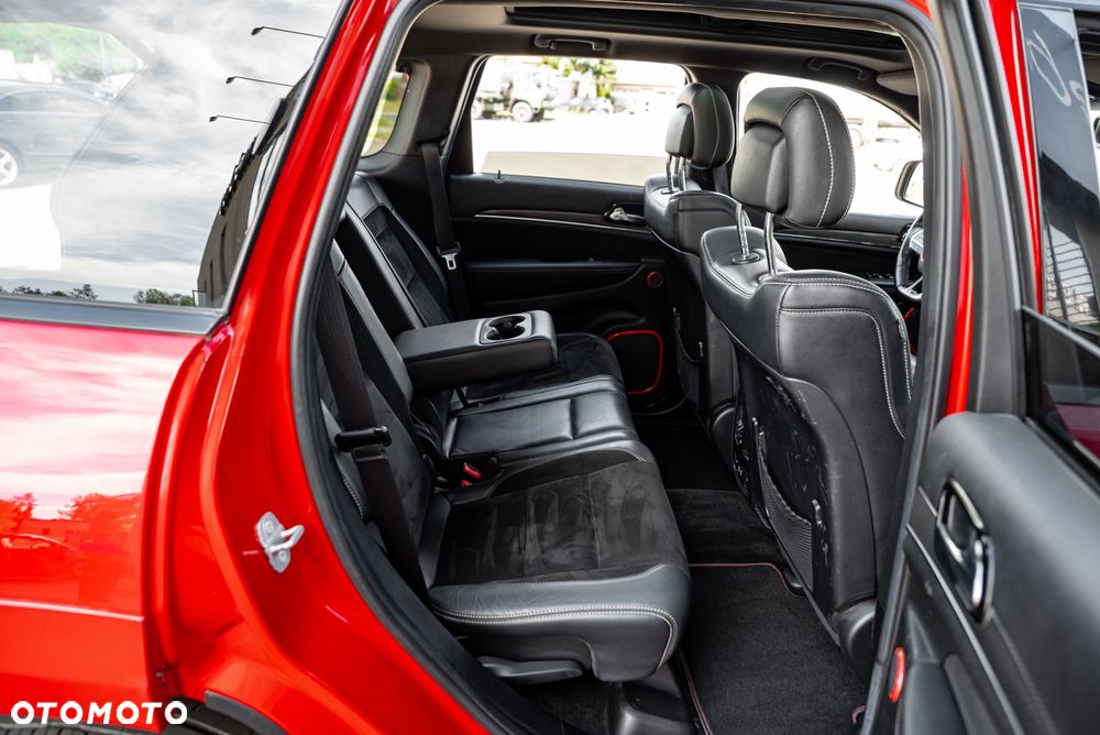 Jeep Grand Cherokee SRT8 - 22