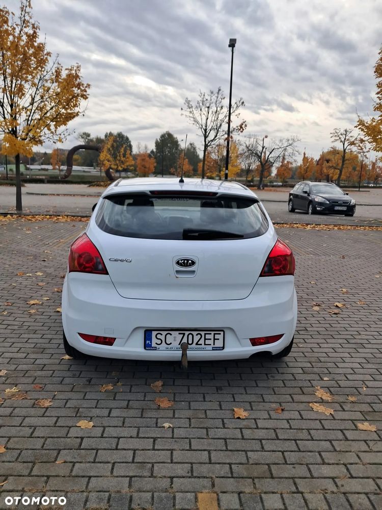 Kia ProCeed - 4