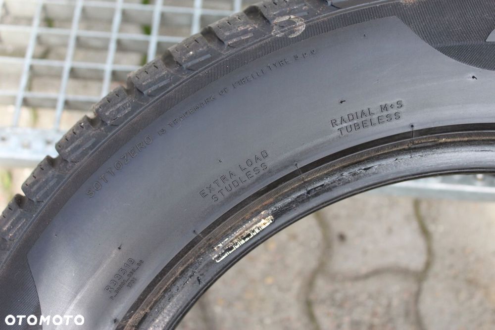 1x 235/55R17 103V XL PIRELLI WINTER SOTTOZERO 3 17r - 4