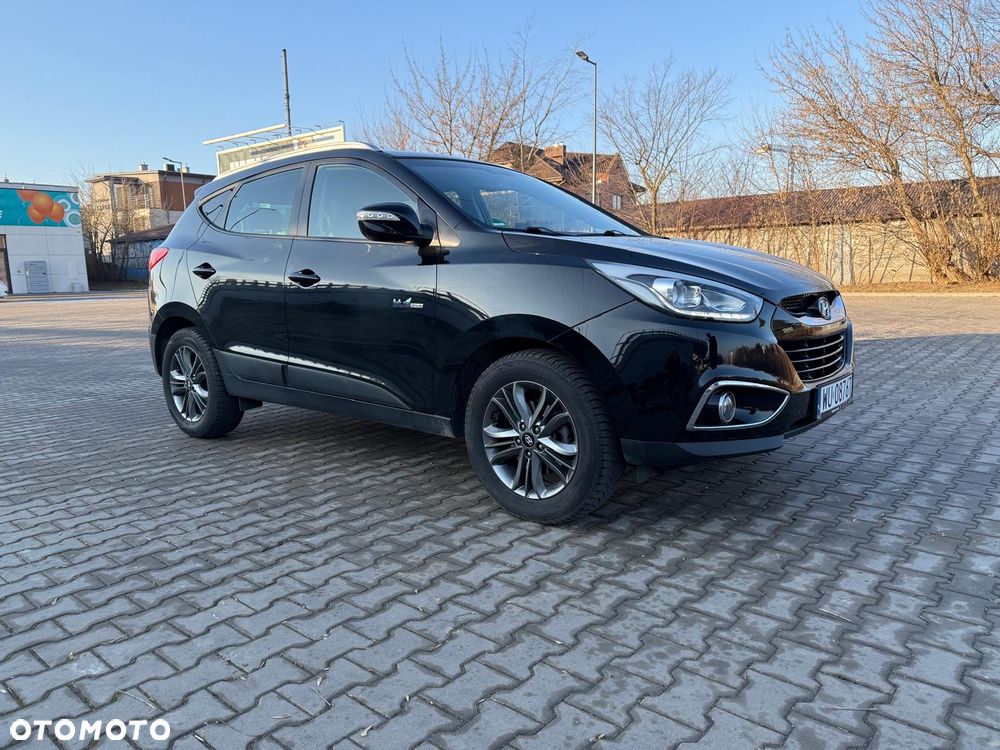 Hyundai ix35 1.7 CRDi 2WD blue Finale Gold - 4