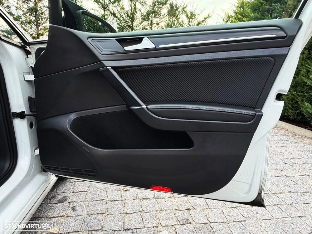VW Golf R 4Motion BlueMotion DSG - 19