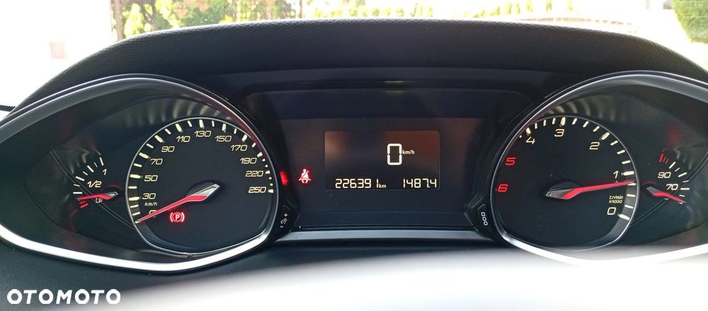 Peugeot 308 2.0 Blue HDi Allure S&S - 14