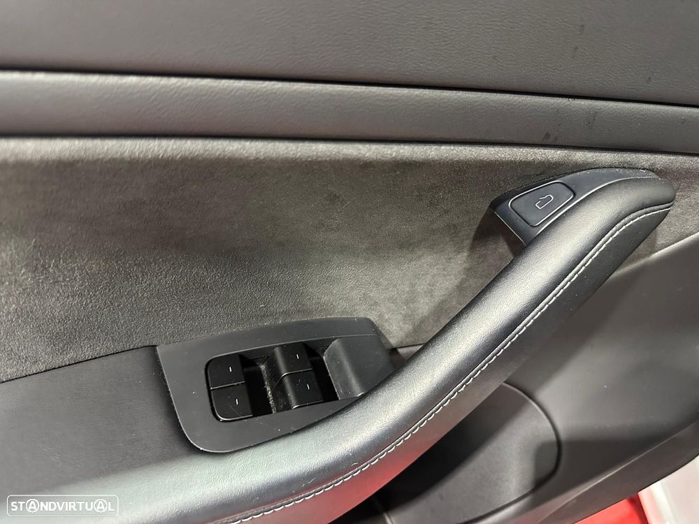 Tesla Model 3 Long-Range Dual Motor AWD - 43