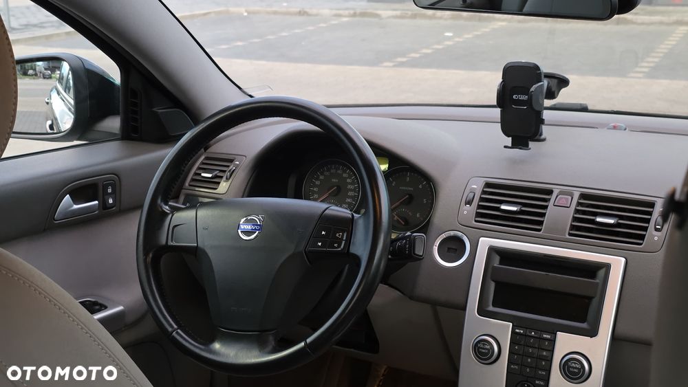 Volvo S40 2.0D Momentum - 11