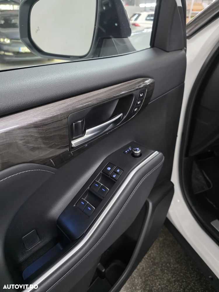 Toyota Highlander 2.5 L Hybrid Dynamic Force 248CP Luxury Pearly - 10