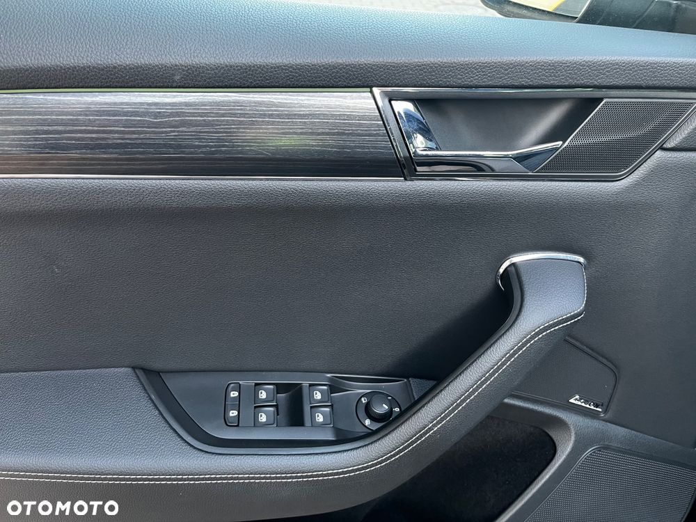 Skoda Superb 2.0 TSI Style DSG - 19