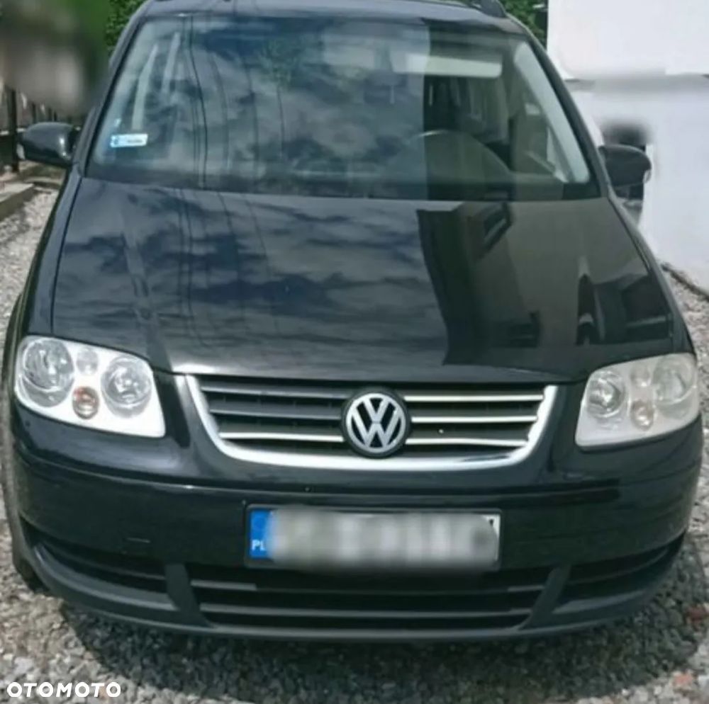 Volkswagen Touran - 1