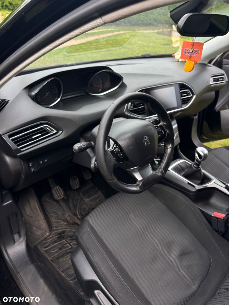 Peugeot 308 1.6 BlueHDi Allure S&S - 14