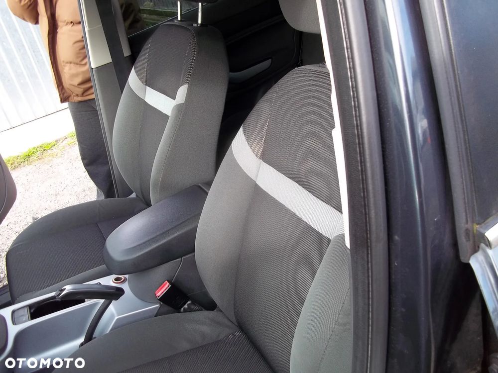 Ford Kuga - 13