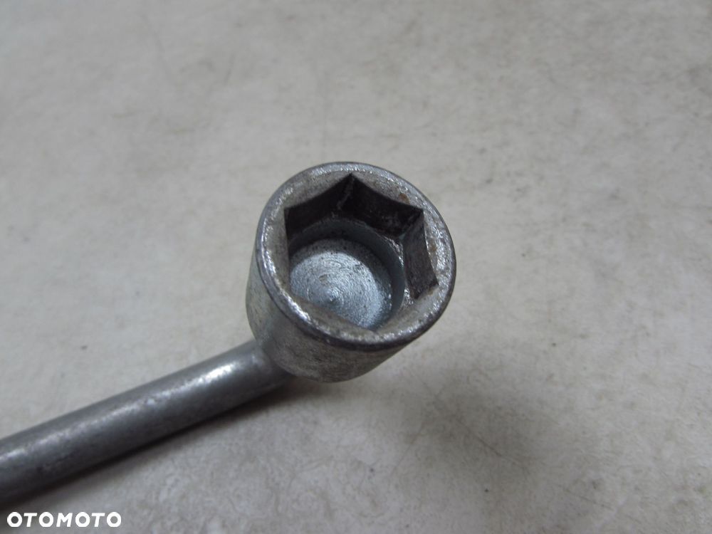 KLUCZ DO KOL 17 MM - 3