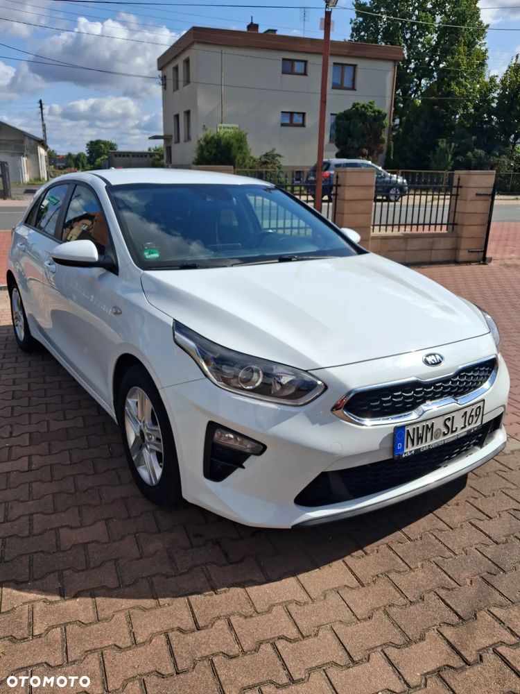 Kia Ceed - 9