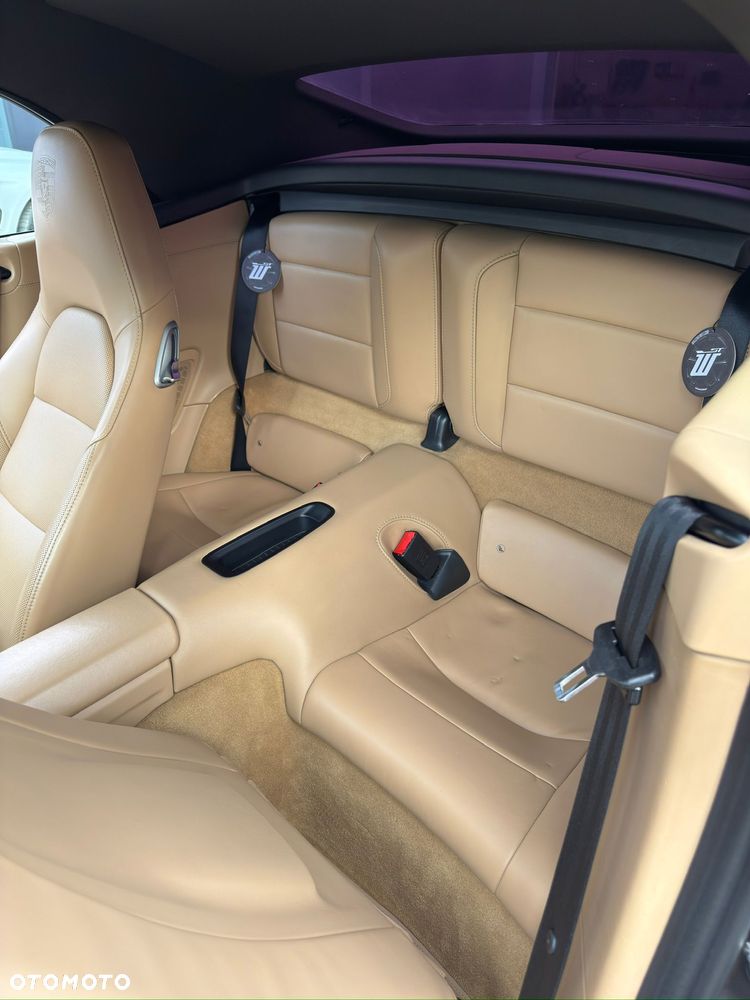 Porsche 911 Carrera 4 PDK - 22