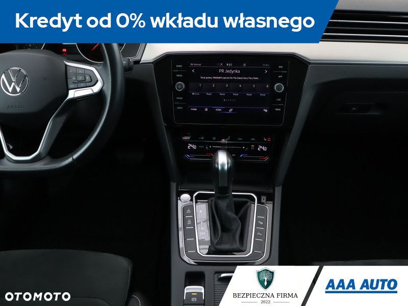 Volkswagen Passat - 13