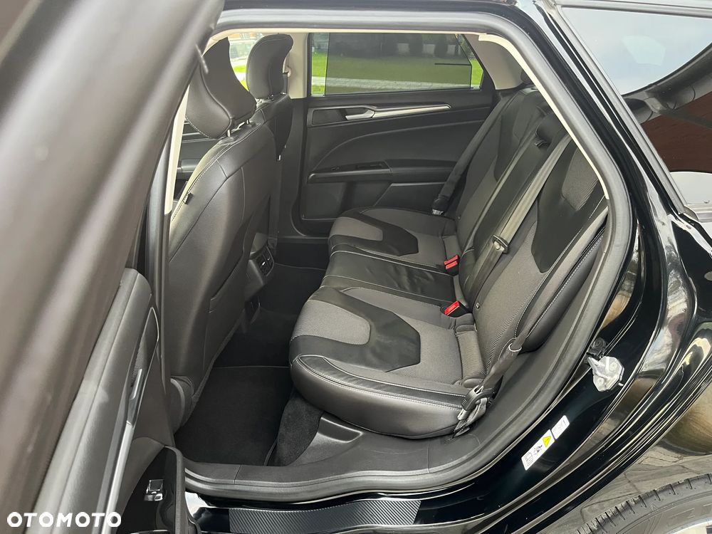 Ford Mondeo Turnier 2.0 TDCi Start-Stopp PowerShift-Aut Titanium - 16