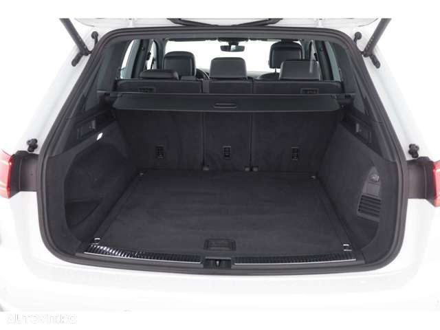 Volkswagen Touareg - 13