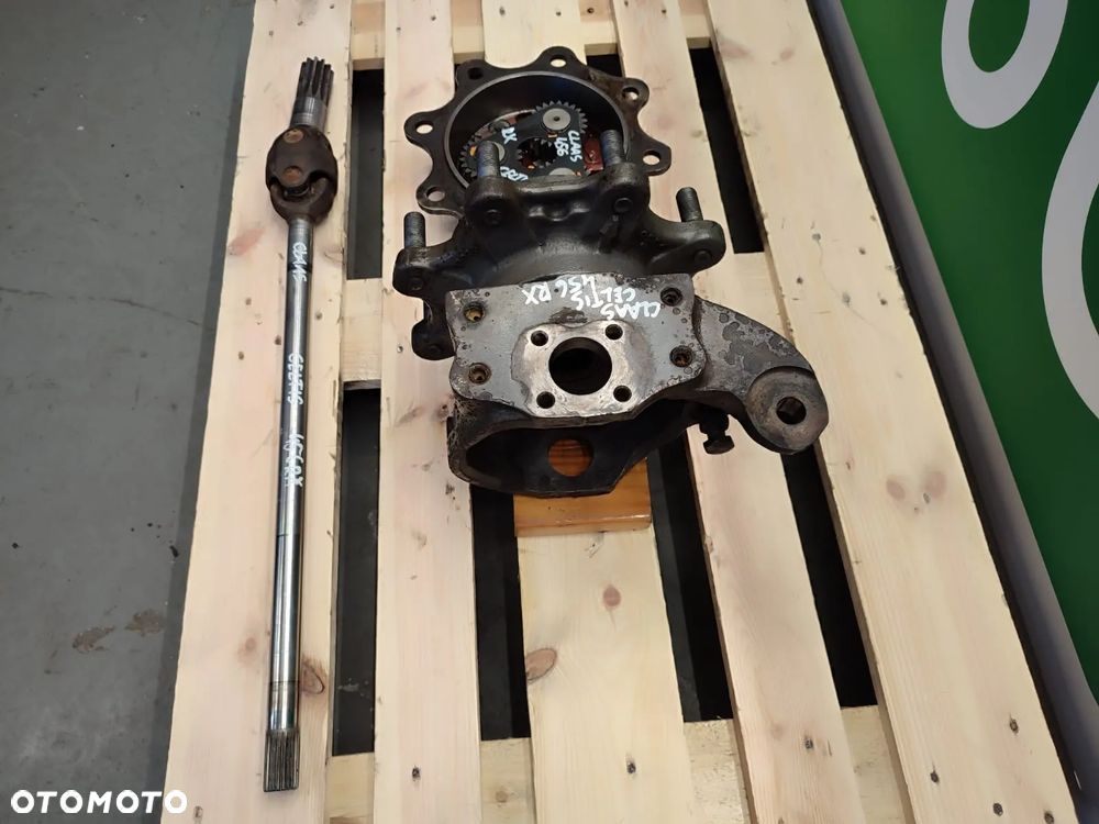 Zwolnica zwrotnica 18911 piasta półoś CLAAS CELTIS 456 RX - 8