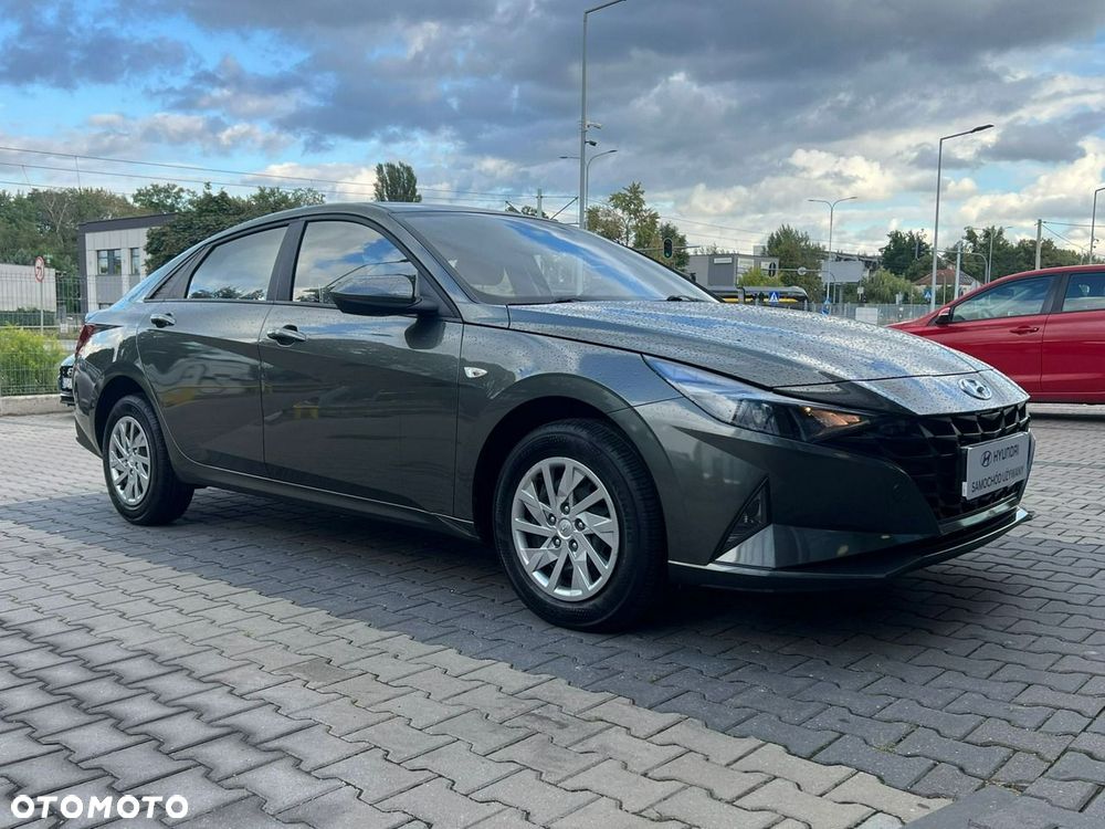 Hyundai Elantra - 5