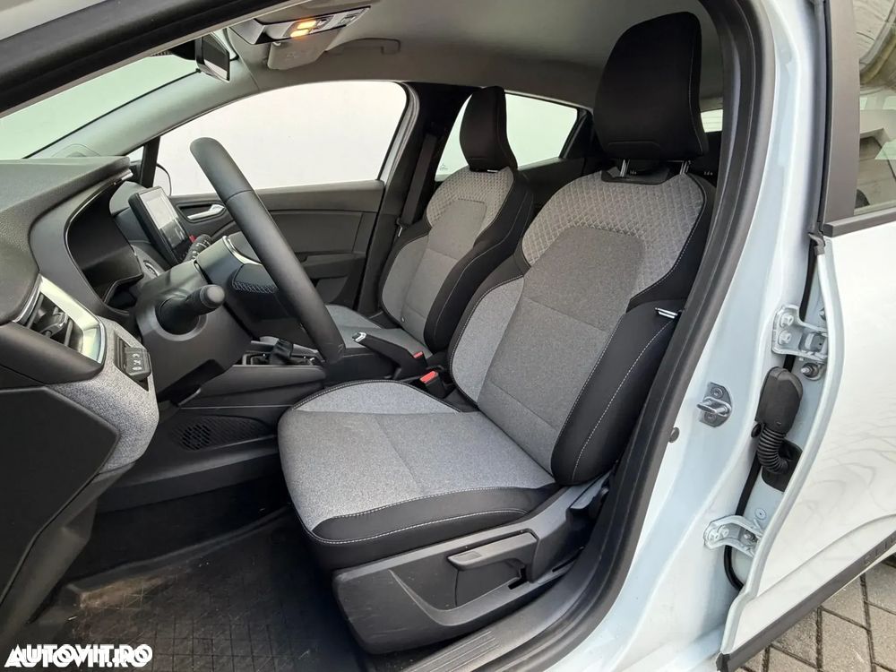 Renault Clio - 10