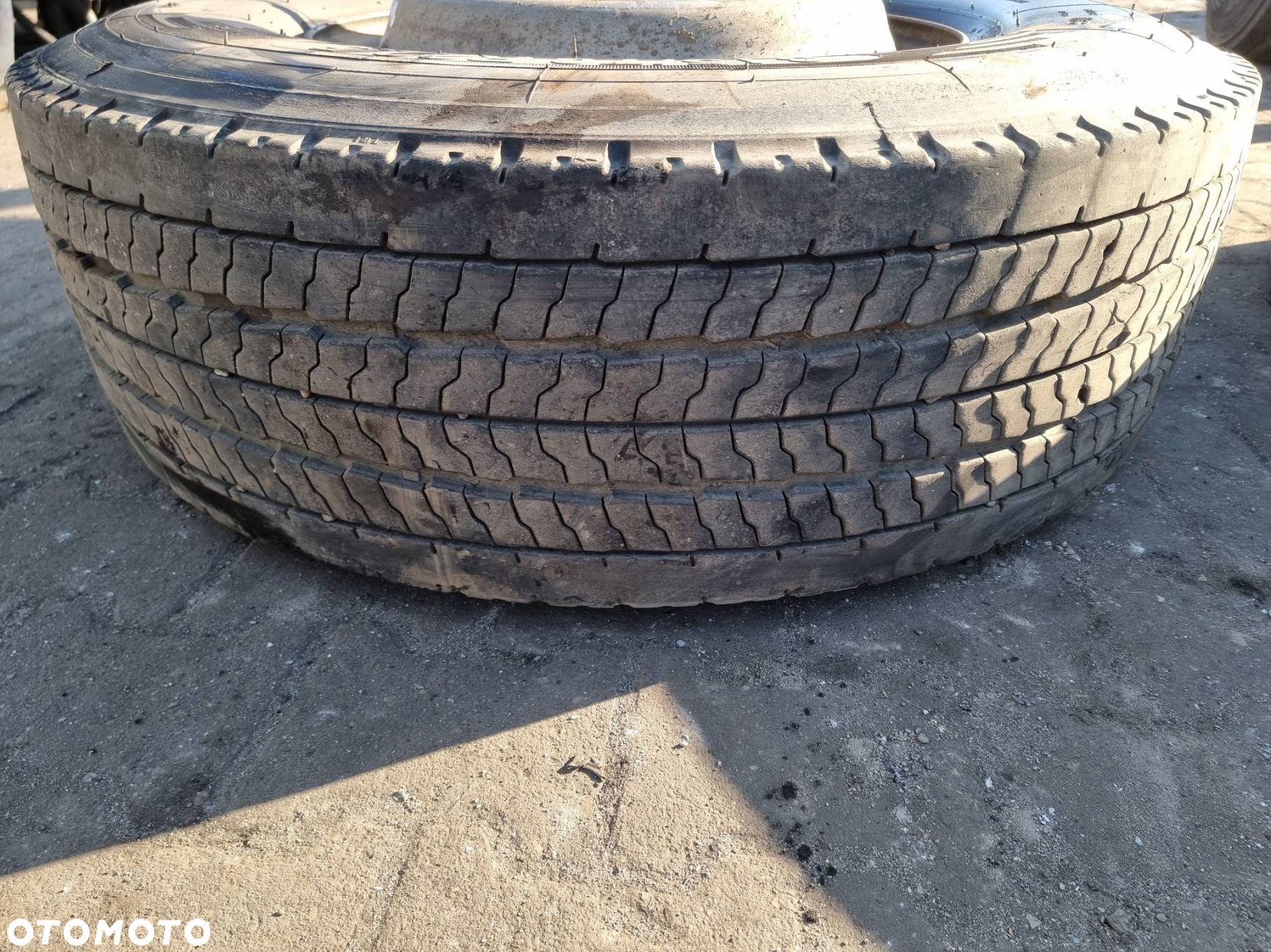 OPONA 22.5 RENAULT PREMIUM 320 315/70 R22,5 UNITREAD - 5