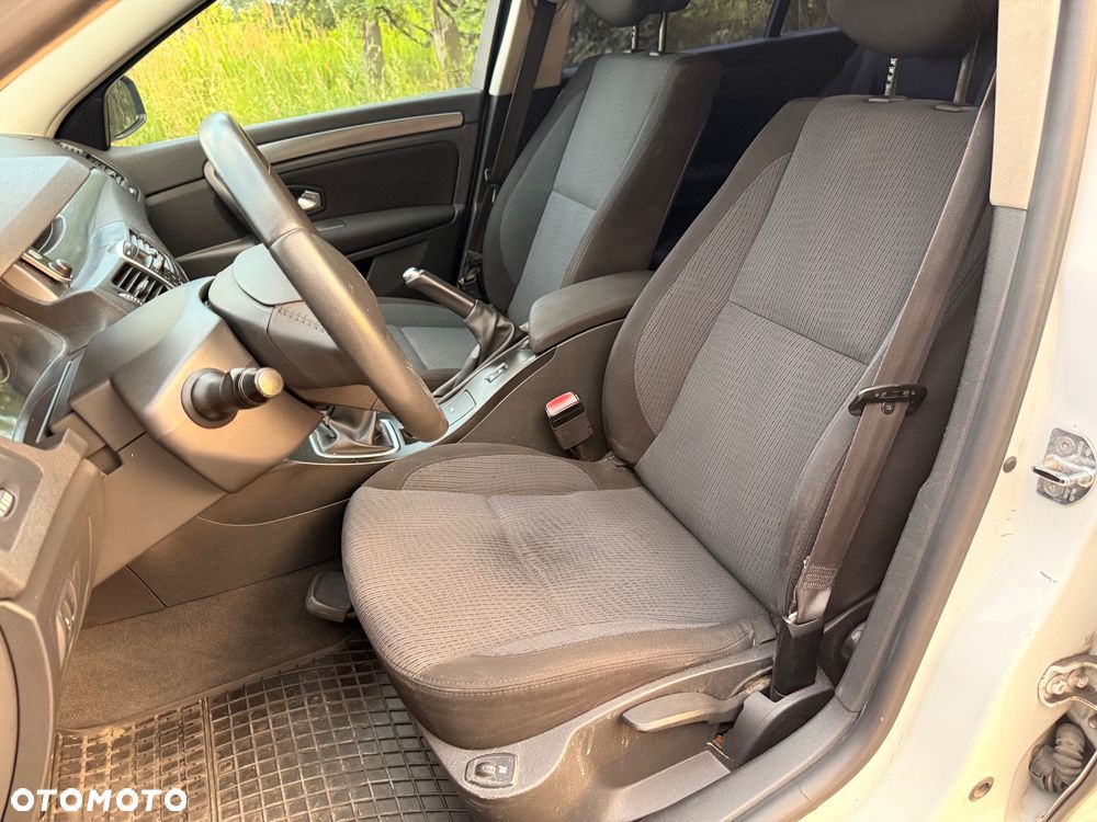 Renault Laguna 1.5 dCi Authentique - 12