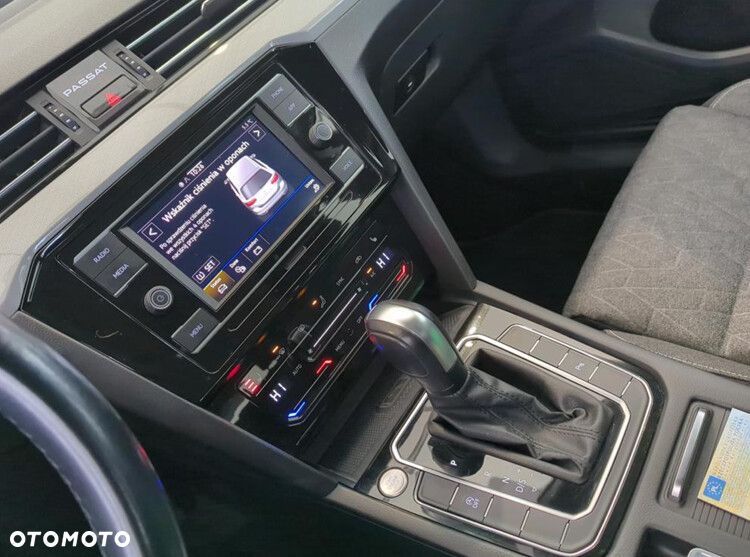 Volkswagen Passat - 5