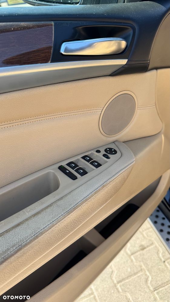 BMW X6 50i xDrive - 14