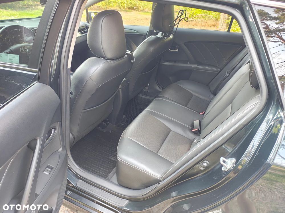 Toyota Avensis 2.0 Premium MS - 8